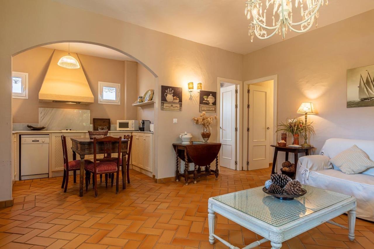Hotel-Apart Cortijo Las Pinas Тарифа Экстерьер фото