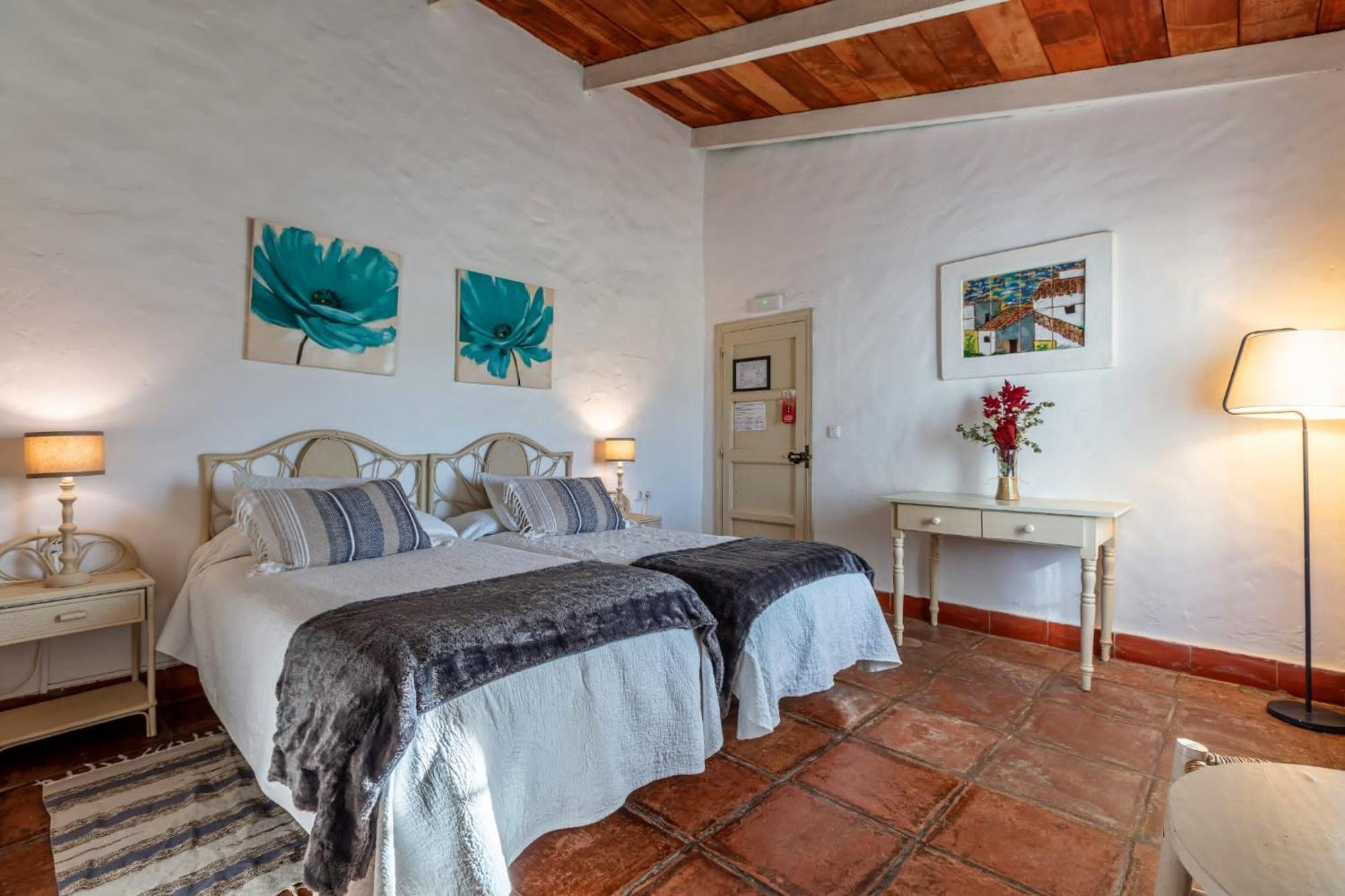 Hotel-Apart Cortijo Las Pinas Тарифа Экстерьер фото